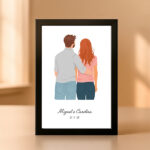 Miniatura de Placa ou Lâmpada com Ilustração de Casal de Costas com Nomes e Data Personalizados