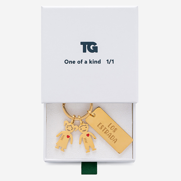 Porta-chaves em aço com texto e bonecos personalizados