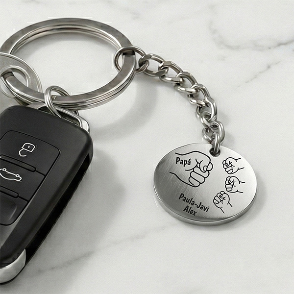 Porta-chaves Redondo Papá com Design de Punhos e Nomes personalizados