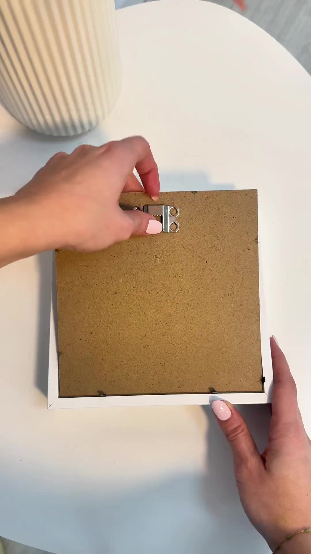 Vista previa de video de Quadro com minifiguras Lego, 3 fotos e texto personalizado