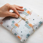 Miniatura de Papel de Embrulho Mãe Cores com Nome Personalizado