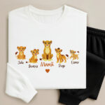 Miniatura de Pijama Mãe com Leõezinhos e Nomes Personalizados