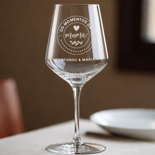 Copo de Vinho para os Momentos da Mãe com Nomes personalizados