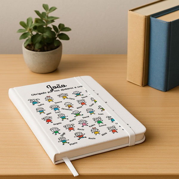 Caderno com Bonequinhos e Nomes personalizados