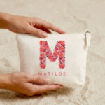 Miniatura de Necessaire Inicial de Flores com Nome Personalizado