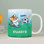 Miniatura de Caneca Infantil Inquebrável Futebol com Nome Personalizada