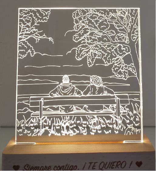 Foto de cliente satisfecho con regalo personalizado