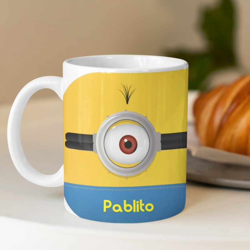 Taza Infantil Irrompible Minions con Nombre personalizada