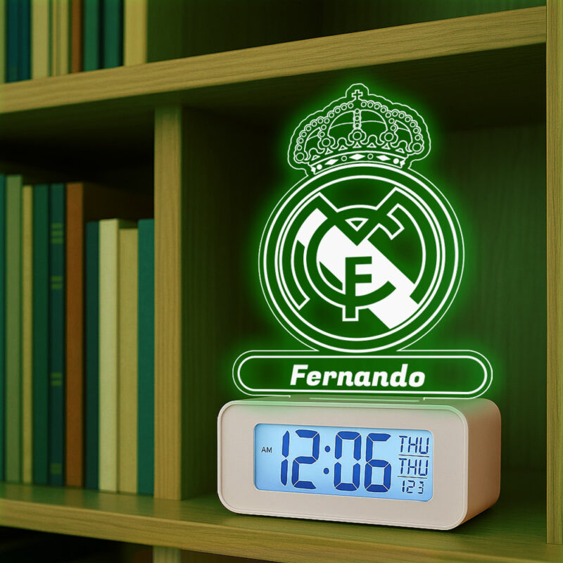 Reloj Despertador con Luz Escudo Real Madrid personalizado
