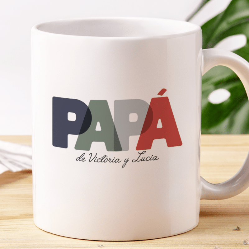 Taza Papá Letras de Colores con Nombres personalizada