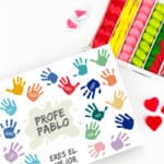 Miniatura de Caja de Dulces Manos Colores con Nombres y Texto personalizada