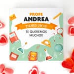 Miniatura de Caja de Dulces Pequeña Material Escolar con Nombre y Texto personalizada