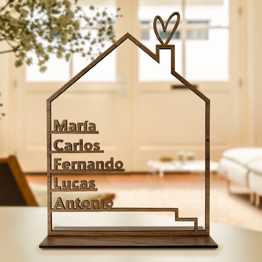 Casa de Madera Decorativa con Nombres personalizada