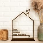 Miniatura de Casa de Madera Decorativa con Nombres personalizada