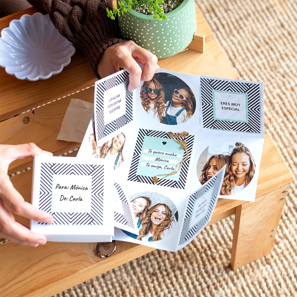 Caja Sorpresa Rayas Blanco y Negro con Fotos y Textos personalizada