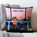 Miniatura de Cojín Ilustración de Pareja con Nombres y Texto personalizado