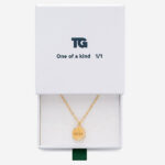 Miniatura de Colgante Redondo con Brillos Laterales y Texto personalizado