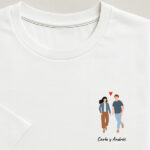 Miniatura de Camiseta con Ilustración de Pareja y Nombres personalizados