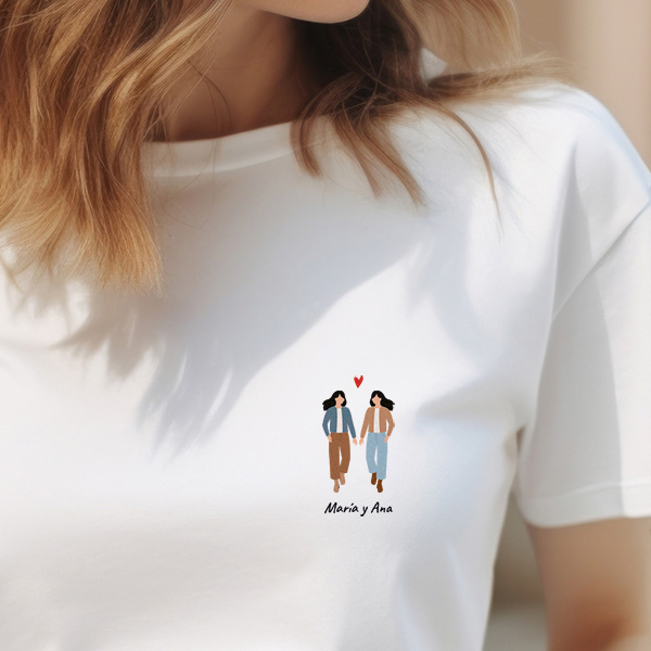 Camiseta con Ilustración de Pareja y Nombres personalizados