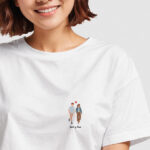 Miniatura de Camiseta con Ilustración de Pareja y Nombres personalizados
