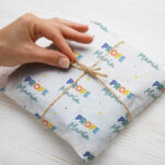 Miniatura de Papel de Regalo para Profes de Colores con Nombre personalizado
