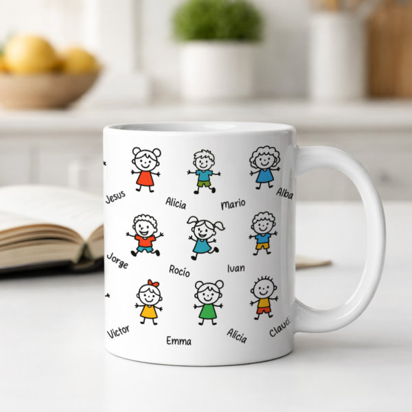 Taza con Muñequitos y Nombres personalizados